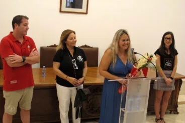 Esperanza Cheli, de la filà Almogàvers, pregonera de los Moros y Cristianos de Dénia 2025