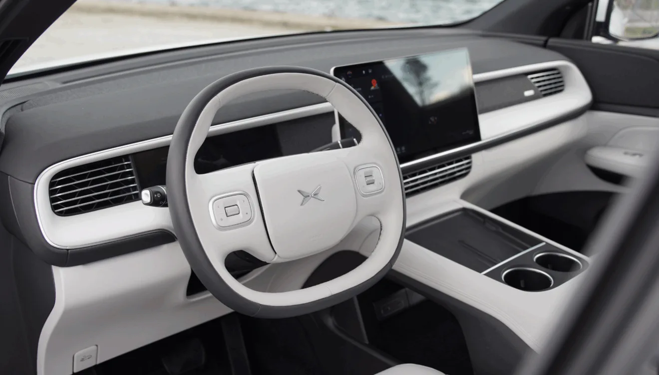 Interior del modelo urbano XPENG G6