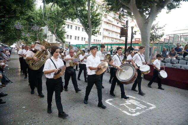 las carrozas de denia 2025 bajo la lluvia 17