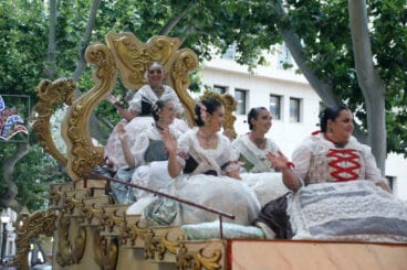 Las carrozas de Dénia 2025 bajo la lluvia 21