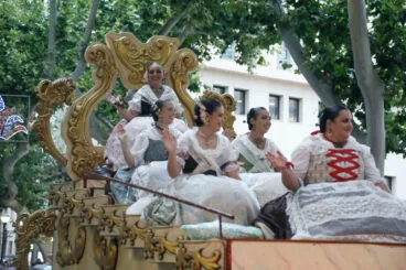 Las carrozas de Dénia 2025 bajo la lluvia 21