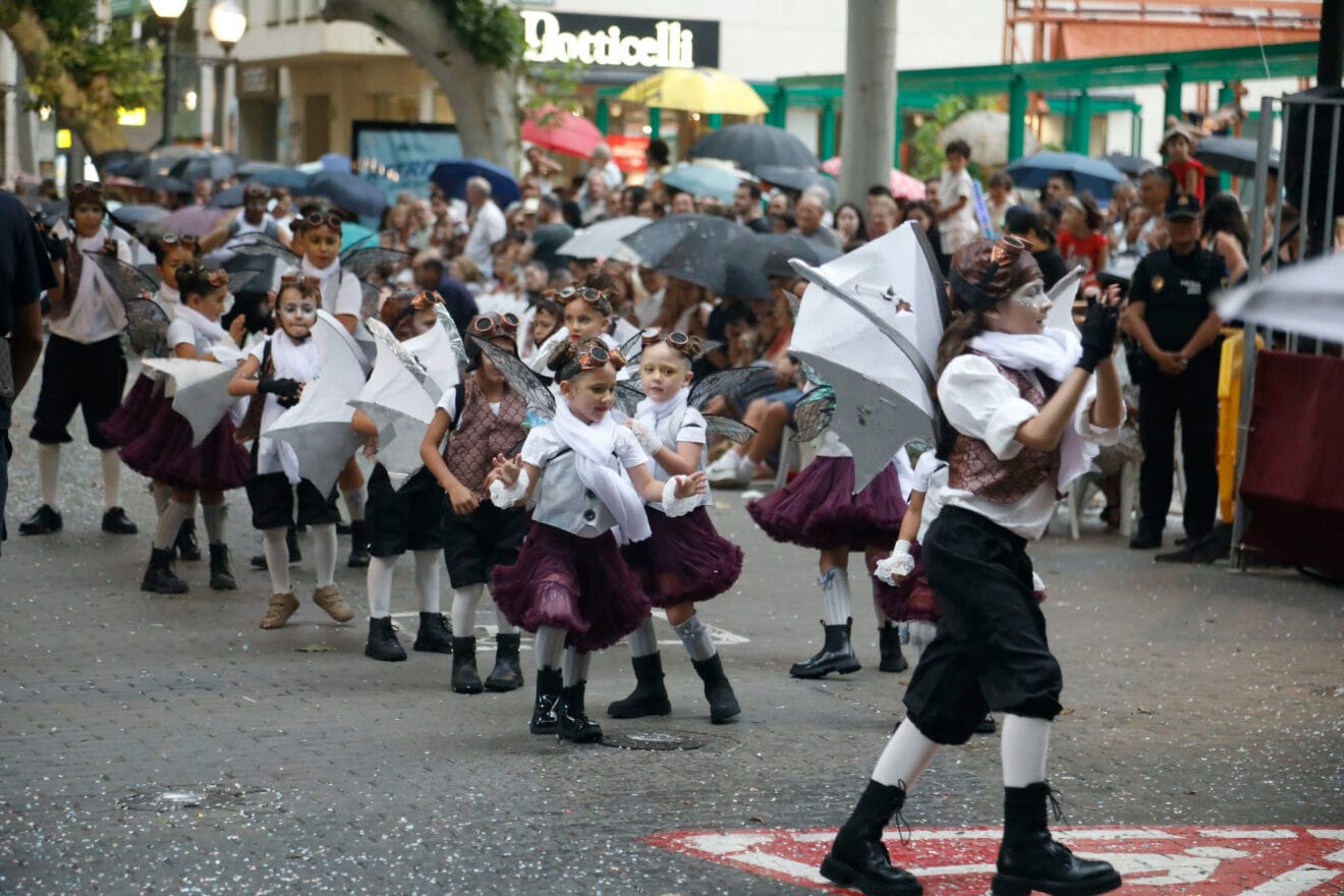 Las carrozas de Dénia 2025 bajo la lluvia 25