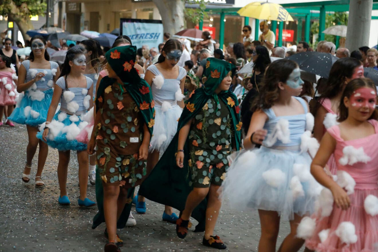 Las carrozas de Dénia 2025 bajo la lluvia 30