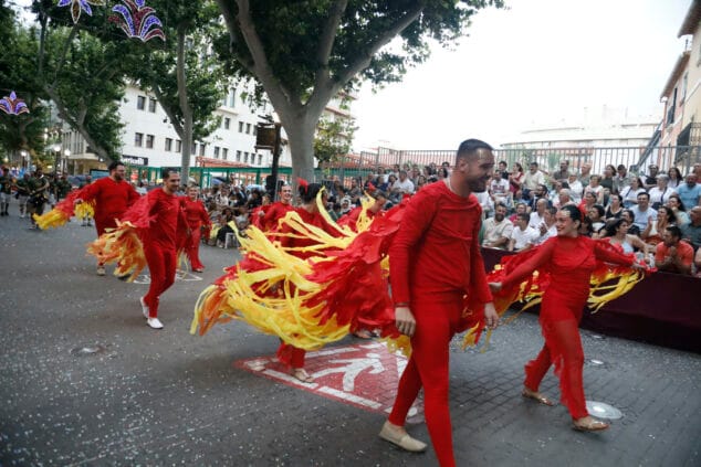 las carrozas de denia 2025 bajo la lluvia 38