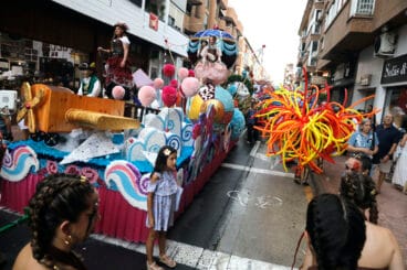 Las carrozas de Dénia 2025 bajo la lluvia 4