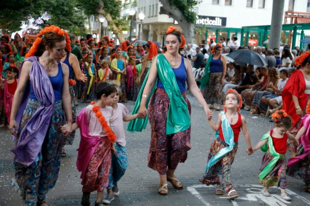las carrozas de denia 2025 bajo la lluvia 48