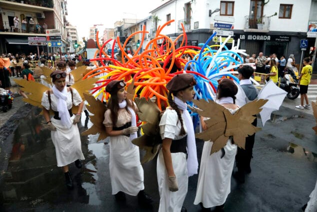 las carrozas de denia 2025 bajo la lluvia 5