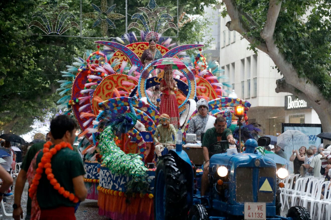 Las carrozas de Dénia 2025 bajo la lluvia 58