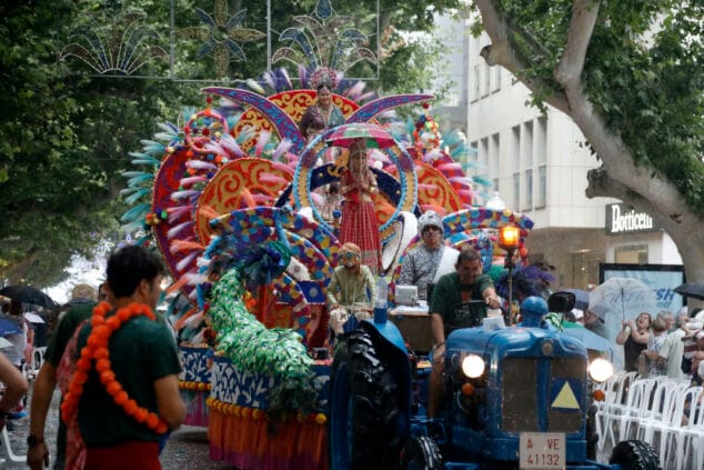 las carrozas de denia 2025 bajo la lluvia 58