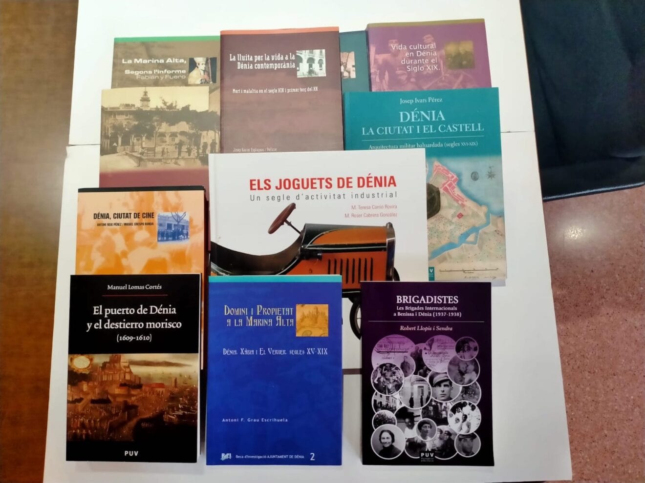 Libros premiados con el Ciutat de Dénia