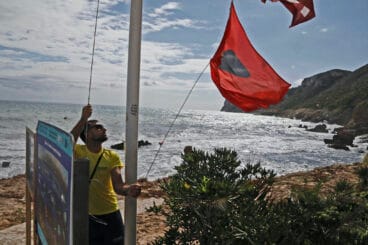Oleaje y bandera roja en las playas de Dénia este 2025 (archivo)