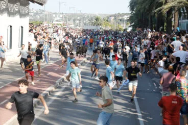 Primera entrada de toros de las fiestas de Dénia 2025 11