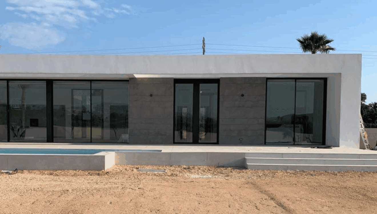Soluciones de cerramiento para espacios exteriores frescos