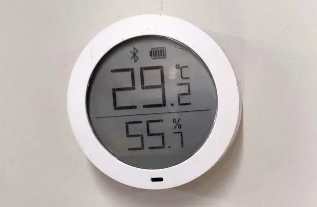 Imagen: Termómetro del interior del Mercat de Dénia