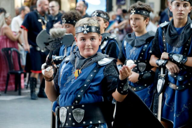 desfile infantil de moros y cristianos de denia 2025 25