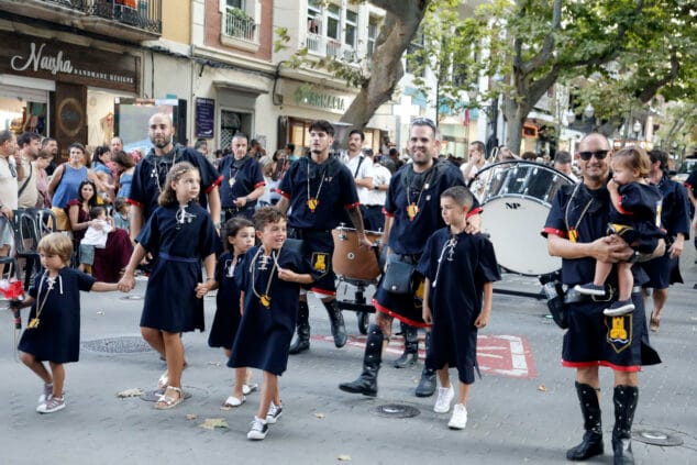 desfile infantil de moros y cristianos de denia 2025 26