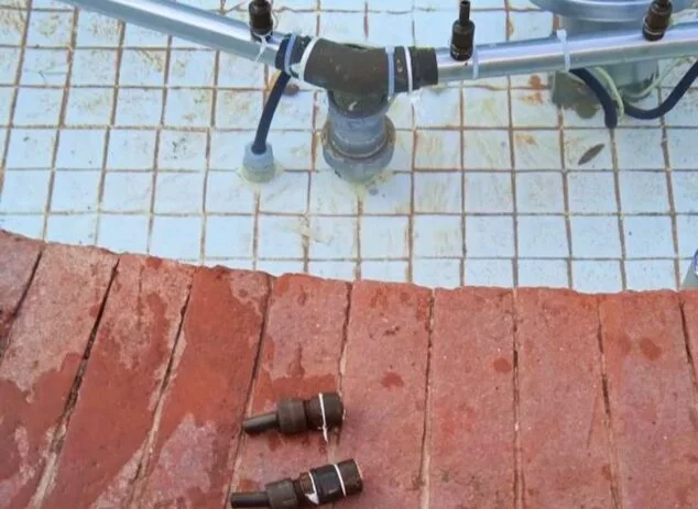 Imagen: Fuente vandalizada de la Glorieta de Dénia