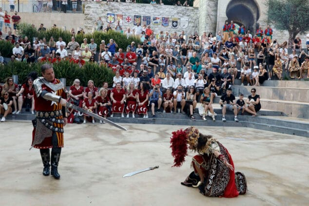 Así se vivió el Milagro de la Niebla y el fin de las Fiestas de Moros y Cristianos de Dénia 19 milagro de la niebla y fin de fiesta de moros y cristianos en denia 18