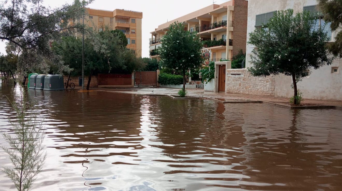 Calles bajo la lluvia en Dénia este septiembre 2025 22