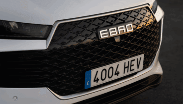 EBRO S400, SUV híbrido español con diseño actual y estilo urbano versátil