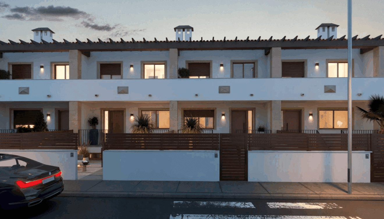 Fachada de las nuevas casas adosadas en el corazón de Parcent