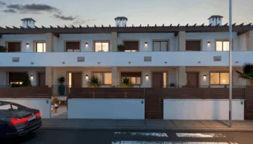 Fachada de las nuevas casas adosadas en el corazón de Parcent
