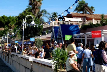 Paseo del D*na repleto de gente