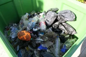 jornada de limpieza en las costas de denia en 2022