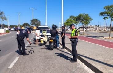 motocicletes parades al control de sonometria de la policia local de denia