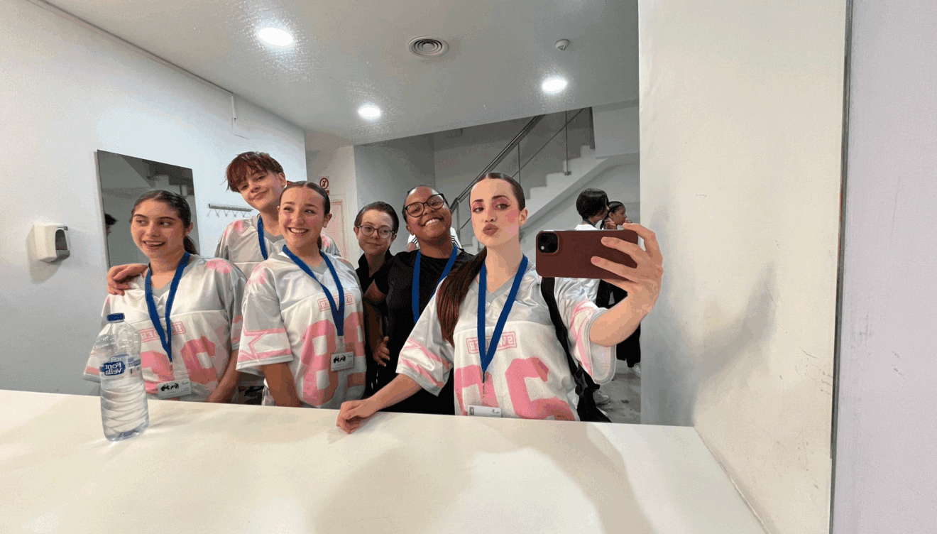 Preparándose para brilla en el escenario