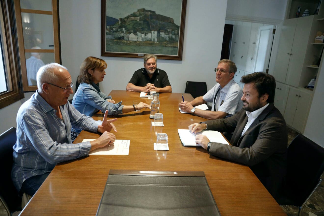 Reunión entre Ayuntamiento y la Dirección General de Puertos y Costas