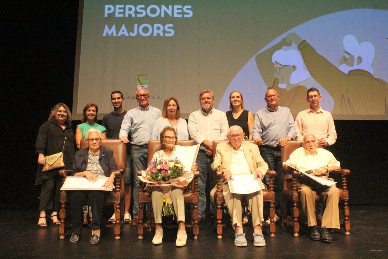 Acto en Dénia por el Día de las Personas Mayores 2