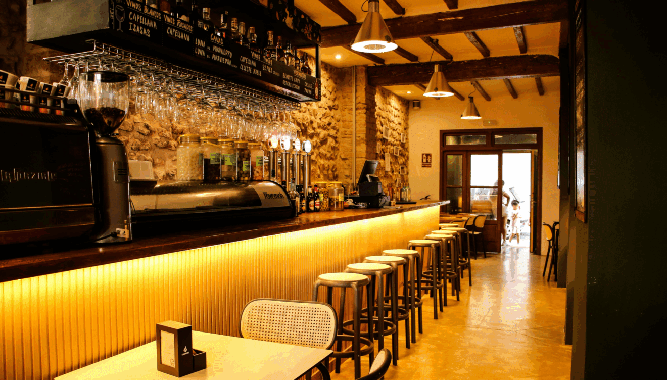 Comida tradicional en un ambiente acogedor
