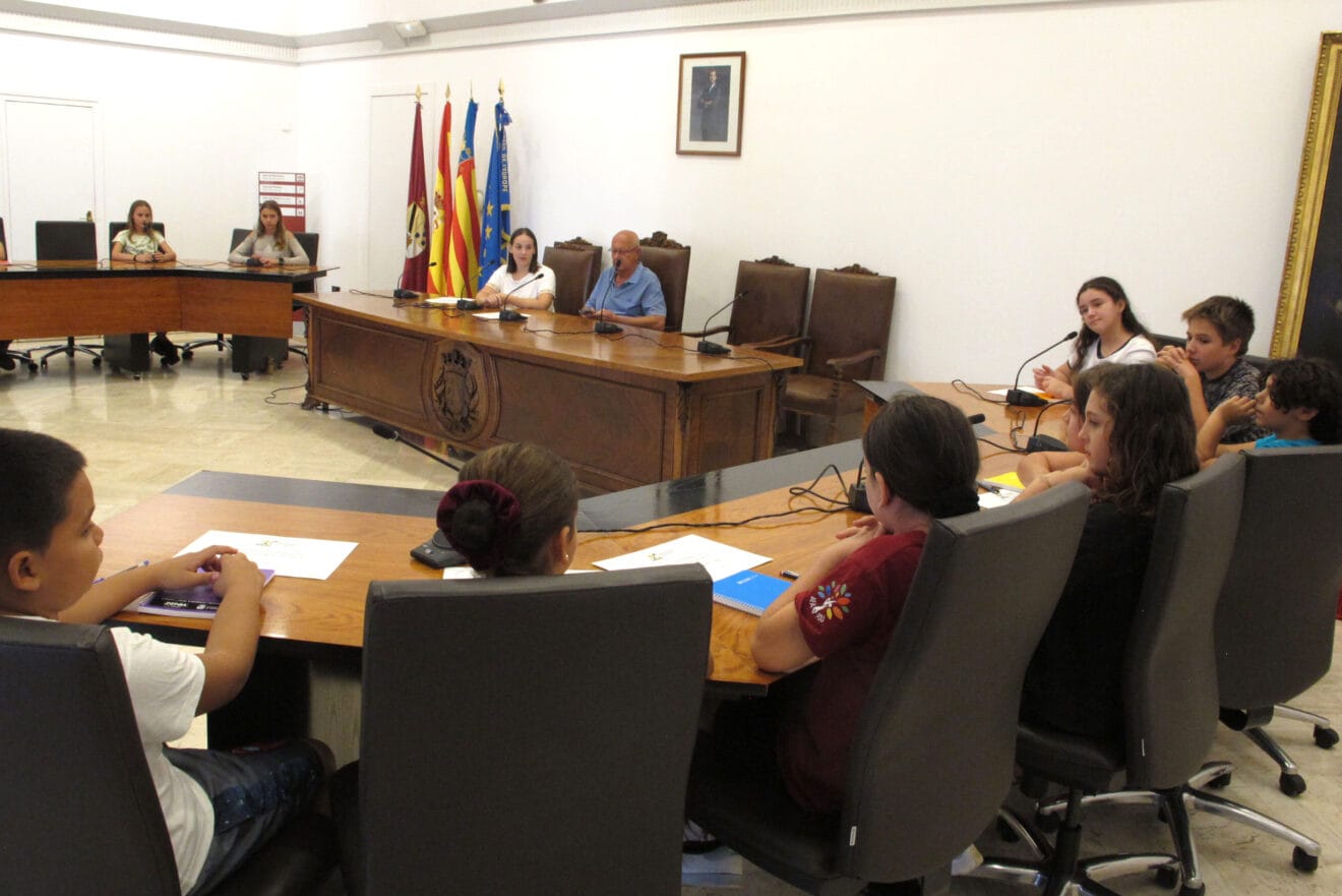 Dénia constituye el Consell de Infancia y Adolescencia 20252026 (13)