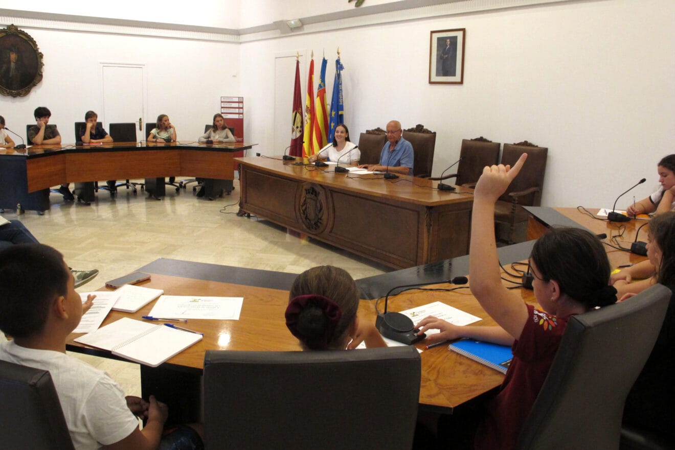 Dénia constituye el Consell de Infancia y Adolescencia 20252026 (15)