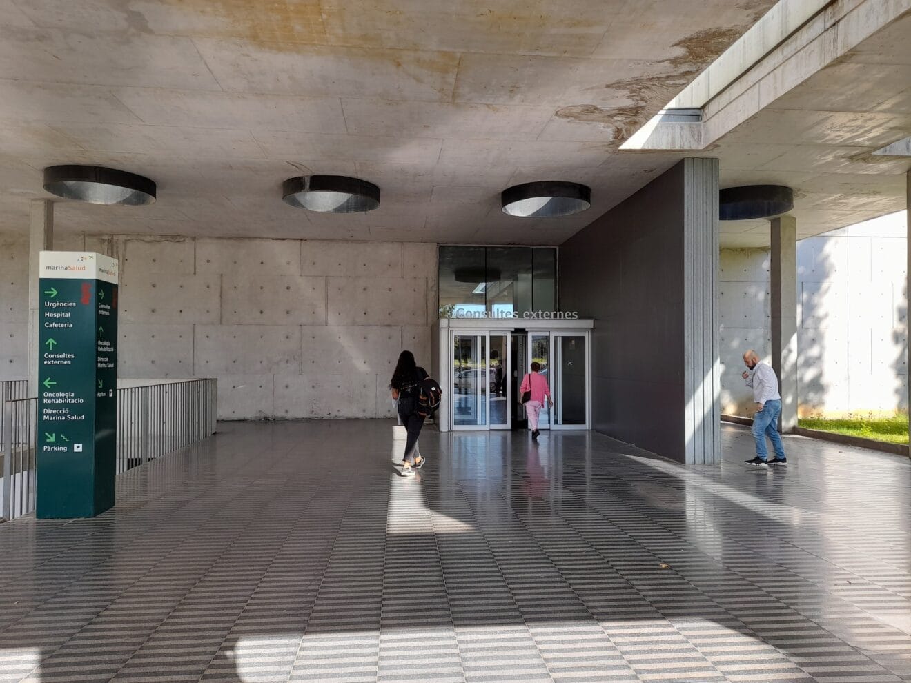 Entrada del Hospital de Dénia