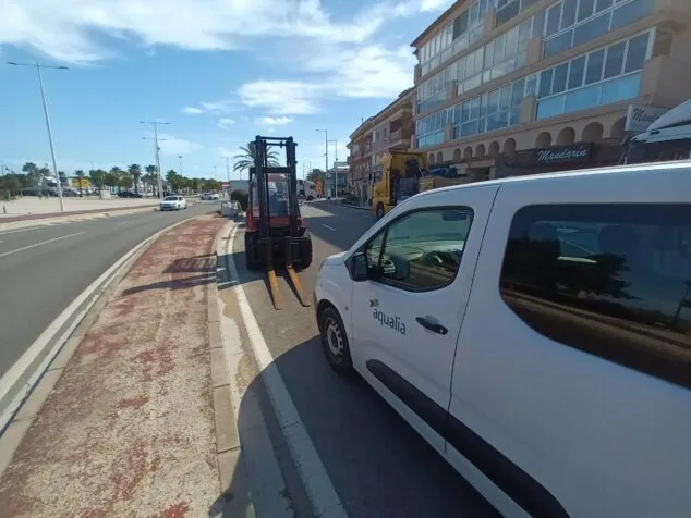 Concluye esta semana la segunda fase de los trabajos para evitar la intrusión marina en el sistema de alcantarillado de Dénia 2 Imagen: Obras de la segunda fase del colector en Cagarritar