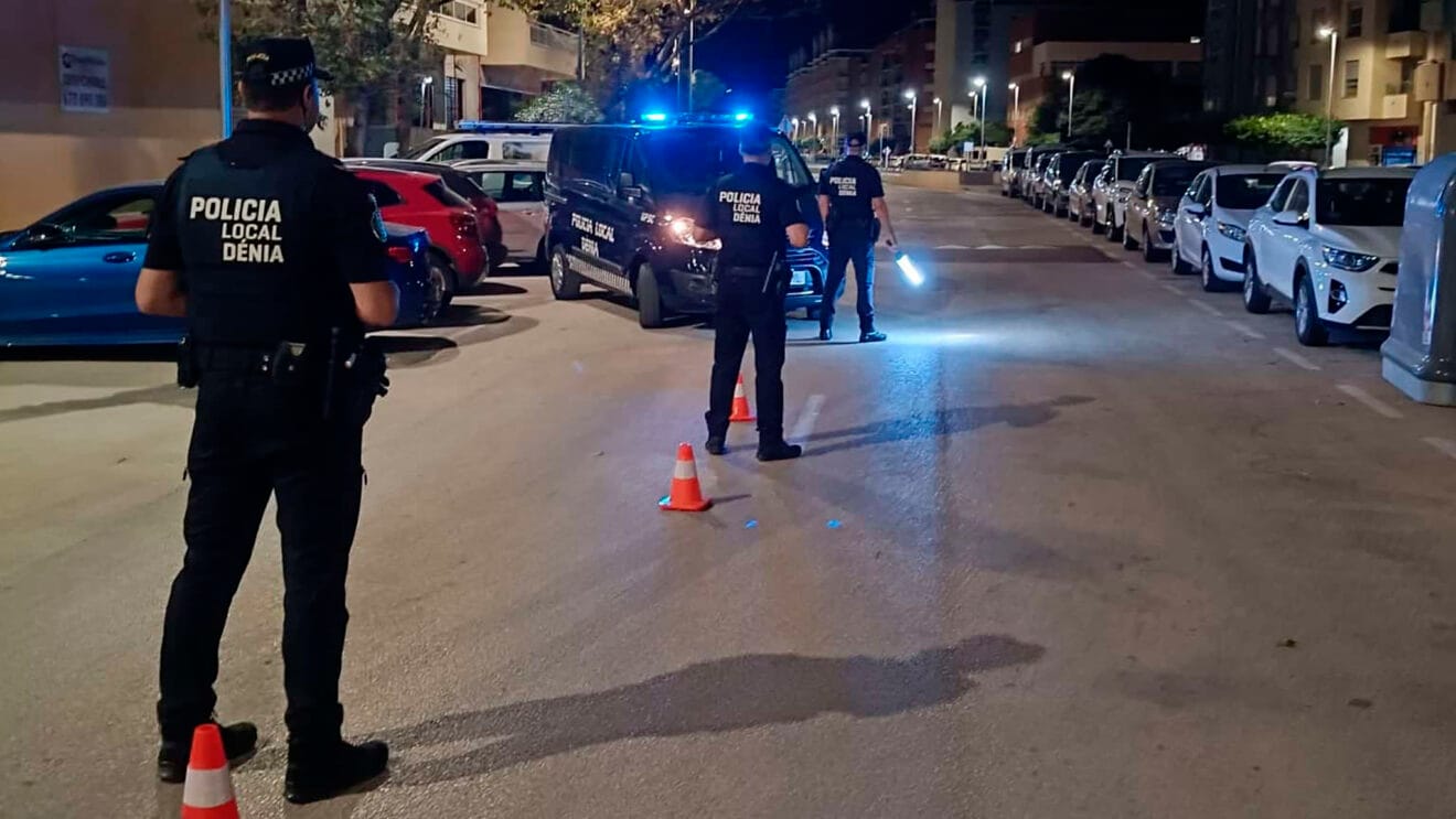 Operativo nocturno de la Policía Local de Dénia