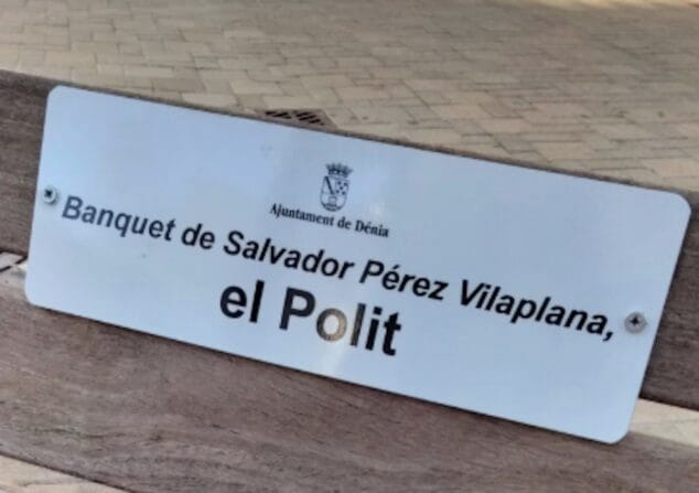 placa de el polit en baix la mar