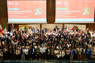 Vertegenwoordigers van de 130 steden die aan het forum deelnemen