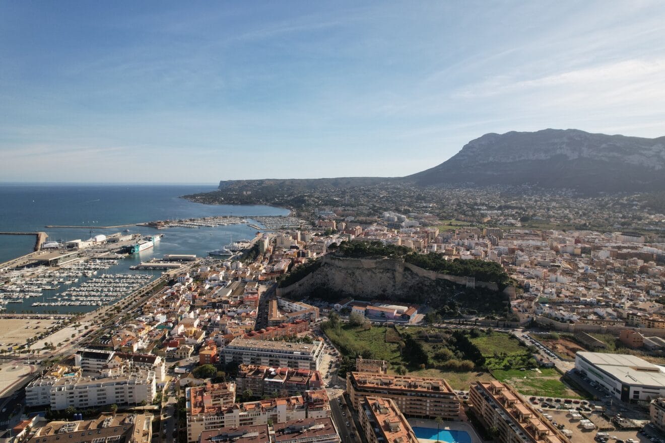 Castillo de Dénia desde las alturas