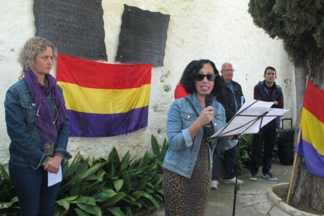 «Para que sus nombres no se borren»: Dénia rinde homenaje a los 49 republicanos fusilados en 1939 en el cementerio municipal 20 homenaje a los republicanos fusilados en denia 20