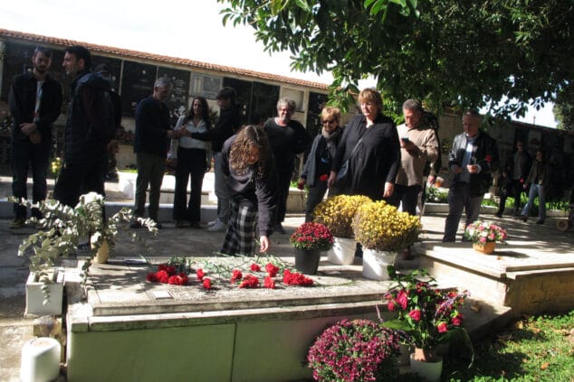 «Para que sus nombres no se borren»: Dénia rinde homenaje a los 49 republicanos fusilados en 1939 en el cementerio municipal 33 homenaje a los republicanos fusilados en denia 33
