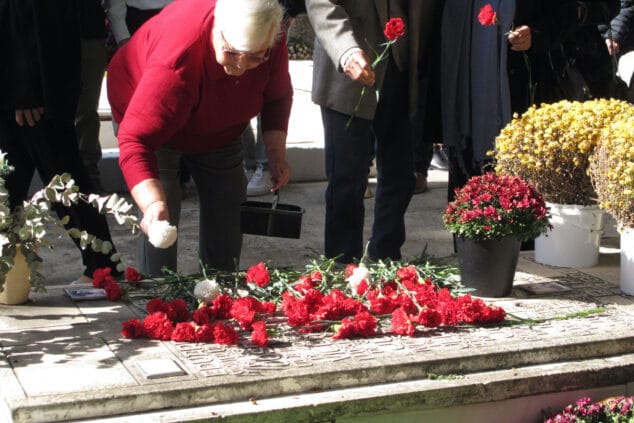 «Para que sus nombres no se borren»: Dénia rinde homenaje a los 49 republicanos fusilados en 1939 en el cementerio municipal 38 homenaje a los republicanos fusilados en denia 38