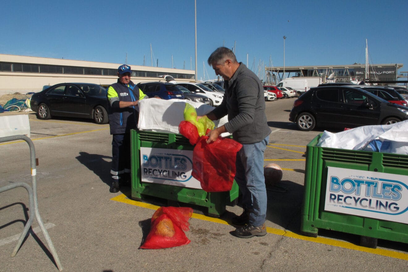 Jornada Barriendo mares en Dénia (1)