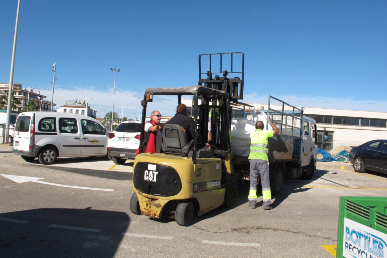 Jornada Barriendo mares en Dénia (10)
