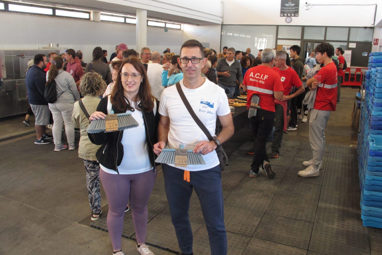Jornada Barriendo mares en Dénia (15)