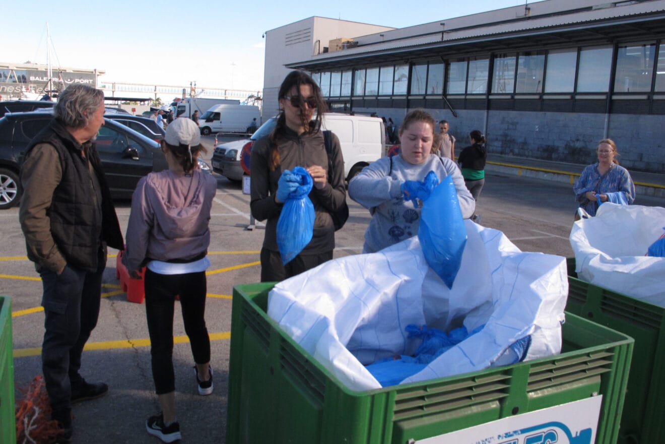 Jornada Barriendo mares en Dénia (4)