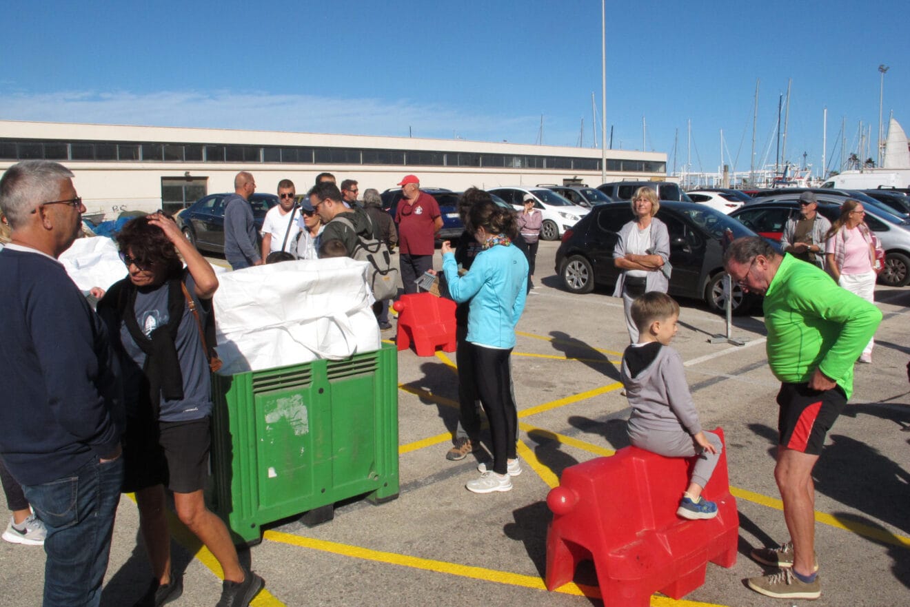 Jornada Barriendo mares en Dénia (6)