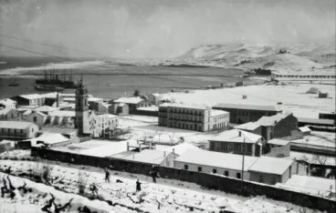 El Castell d’Olimbroi a lo lejos durante la gran nevada de Dénia de 1907